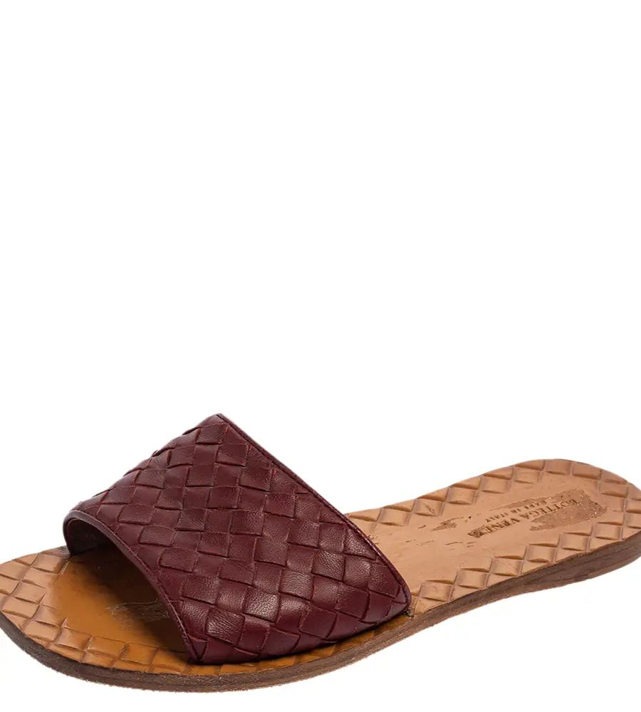 Bottega Veneta Burgundy Intrecciato Leather Flat Slides Size 34.5