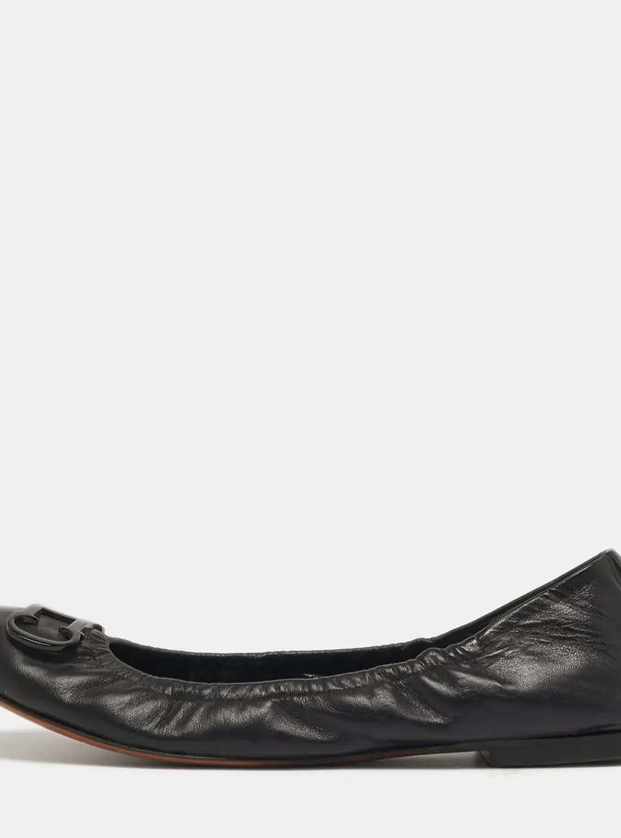 CH Carolina Herrera Size 38 Black Leather Ballet Flats