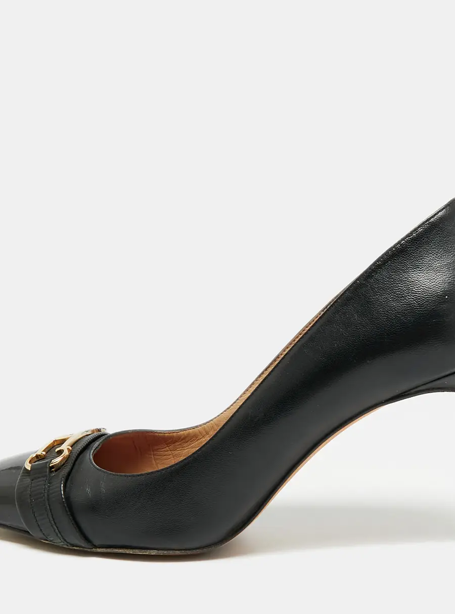 CH Carolina Herrera Size 37 Black Leather and Patent Leather Pumps
