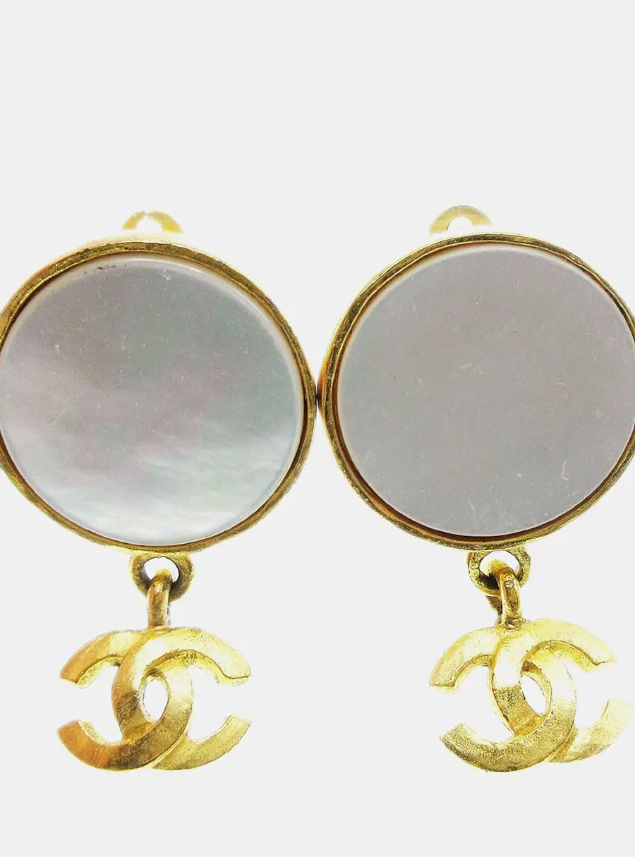 Chanel Vintage 95A Mother of Pearl Gold Plated CC Drop Women's Earrings