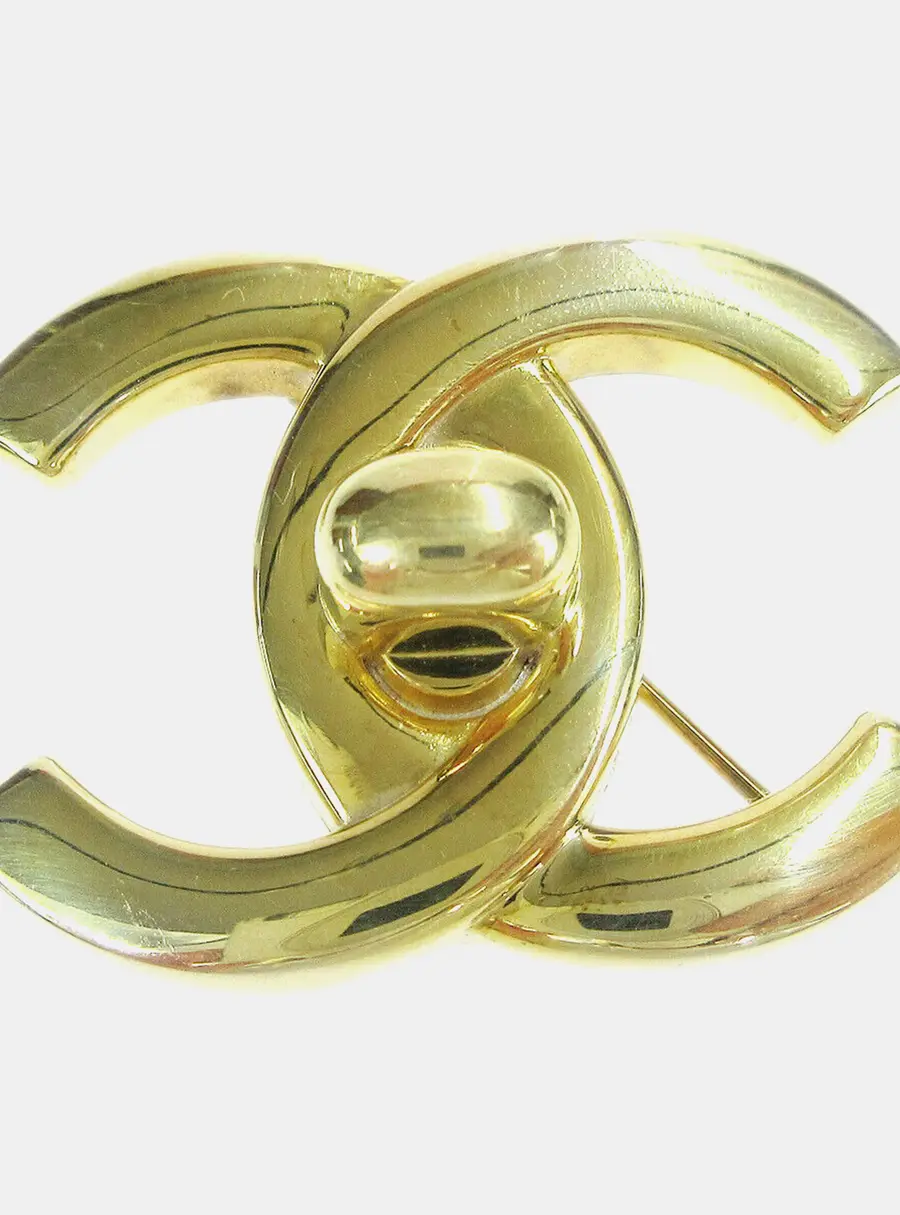 Chanel CC Turnlock 96P Gold Plated Women's Brooch