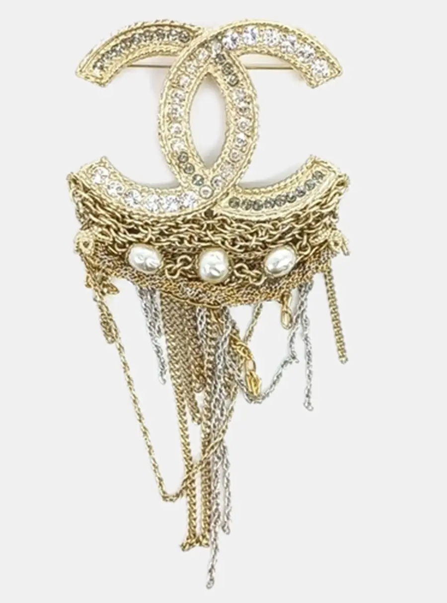Chanel Metal brooch