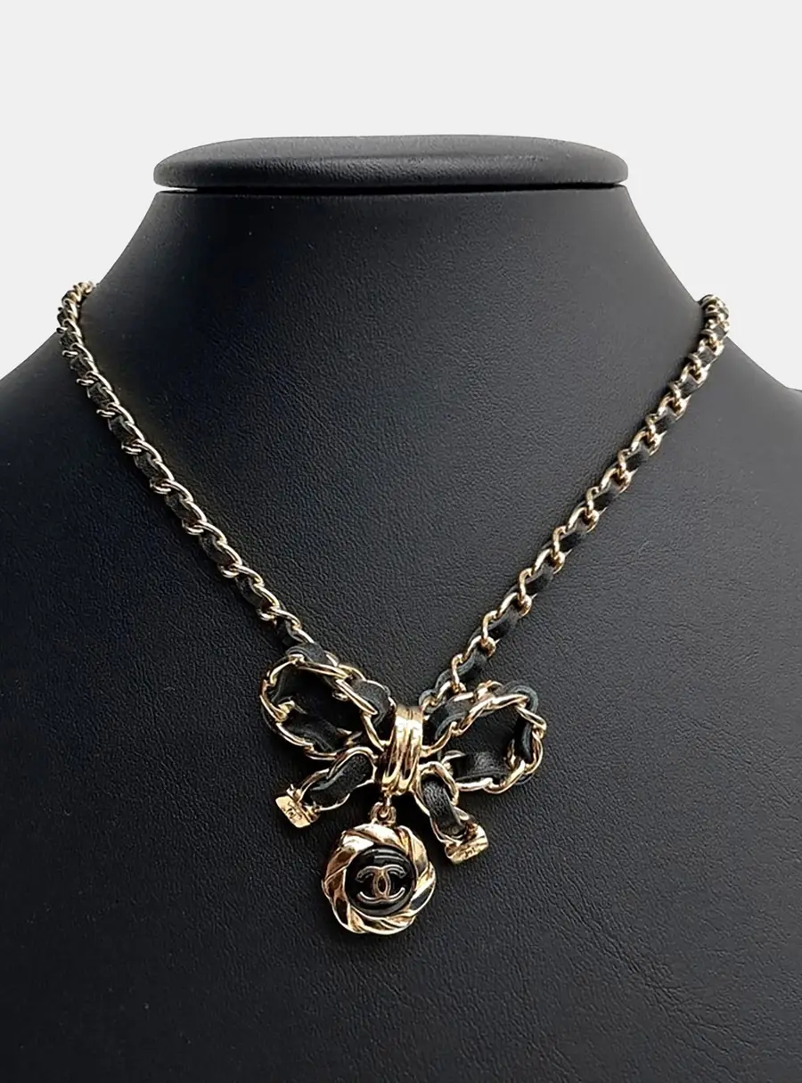 Chanel ribbon chain necklace