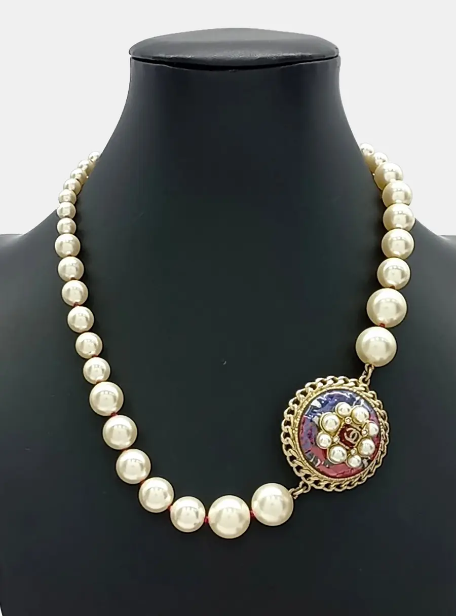 Chanel Gold Pearl Necklace