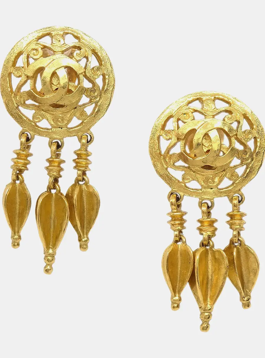 Chanel Vintage 95A Gold Plated Metal Clip-On Earrings