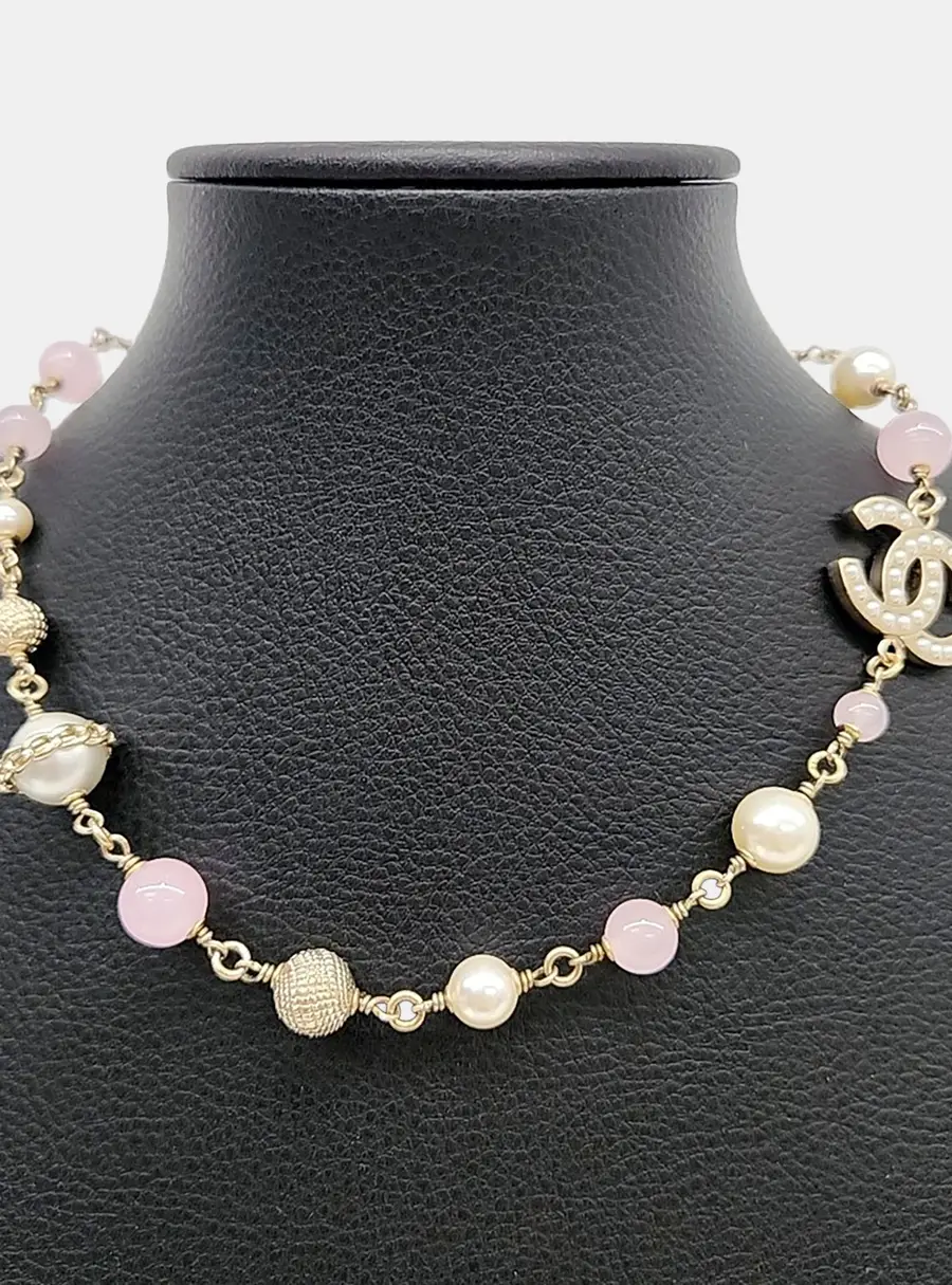 Chanel Gold Plated Metal necklace