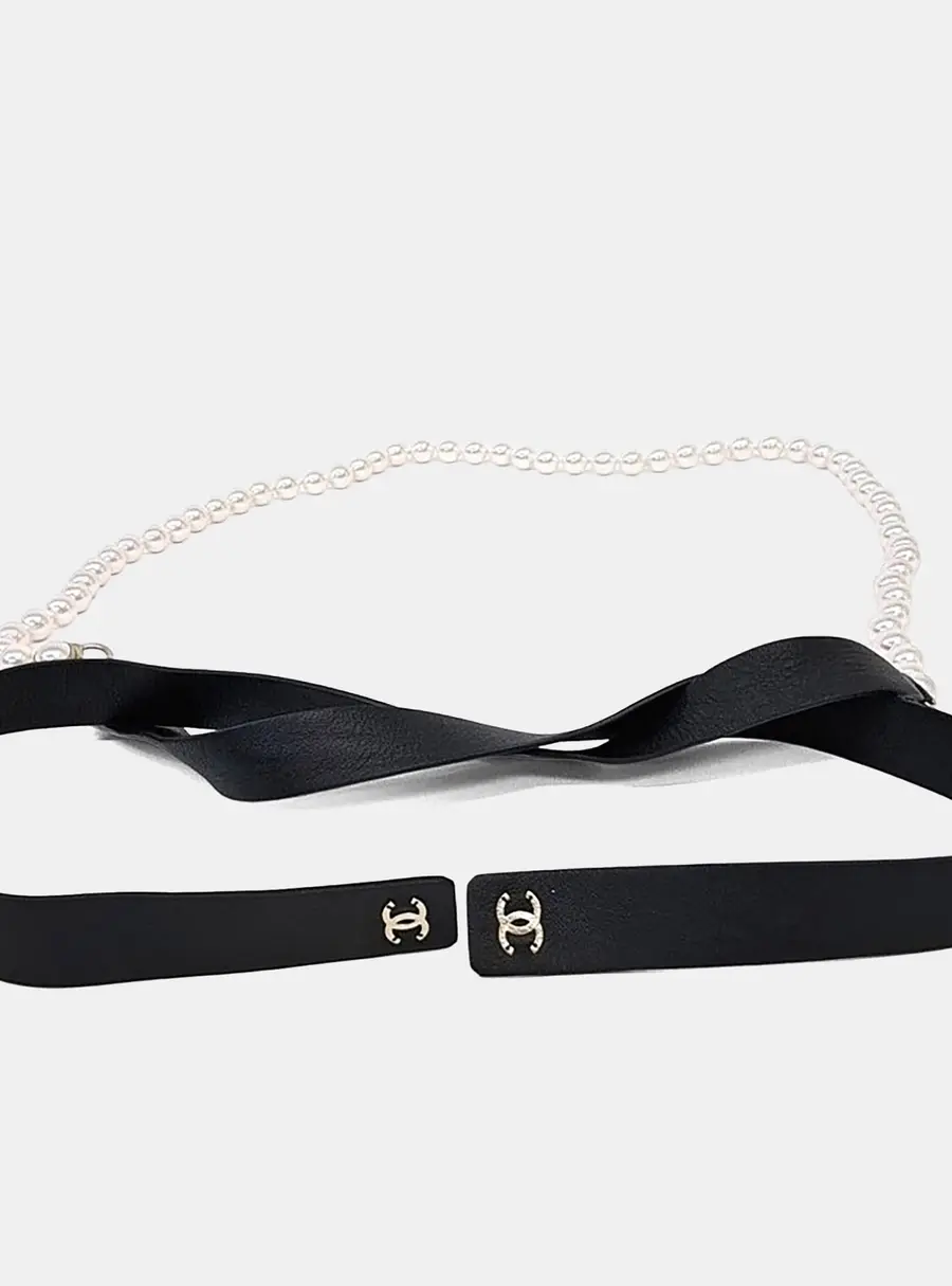 Chanel pearl belt