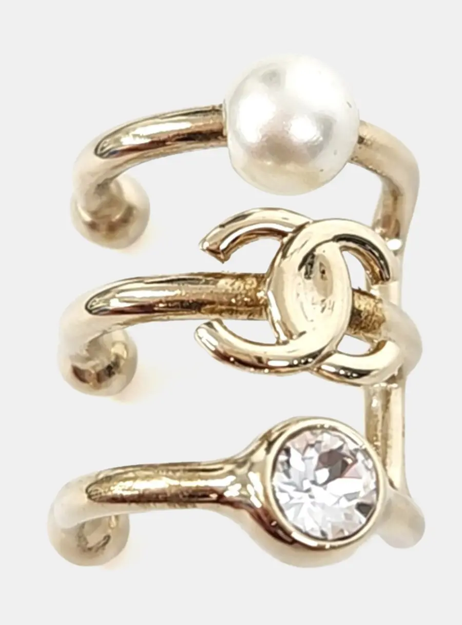 Chanel Metal ear cuff