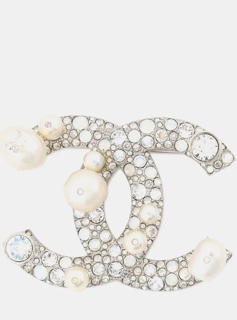 Chanel Cc Logo Rhinestone/Faux Pearl Brooch Metal Rhinestone Faux Pearl