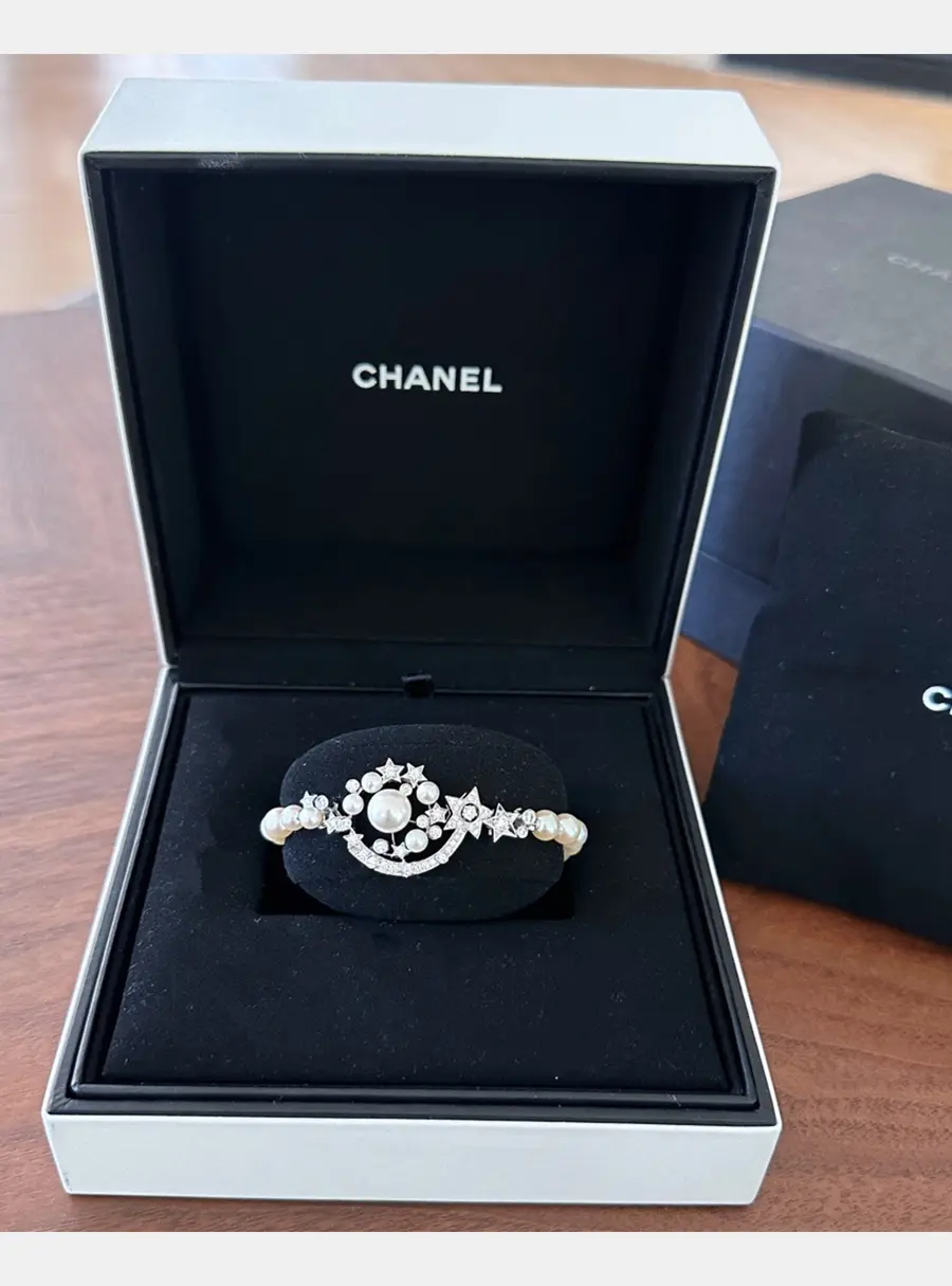 B2Chanel Comete White Gold Diamond Set Pearl Bracelet