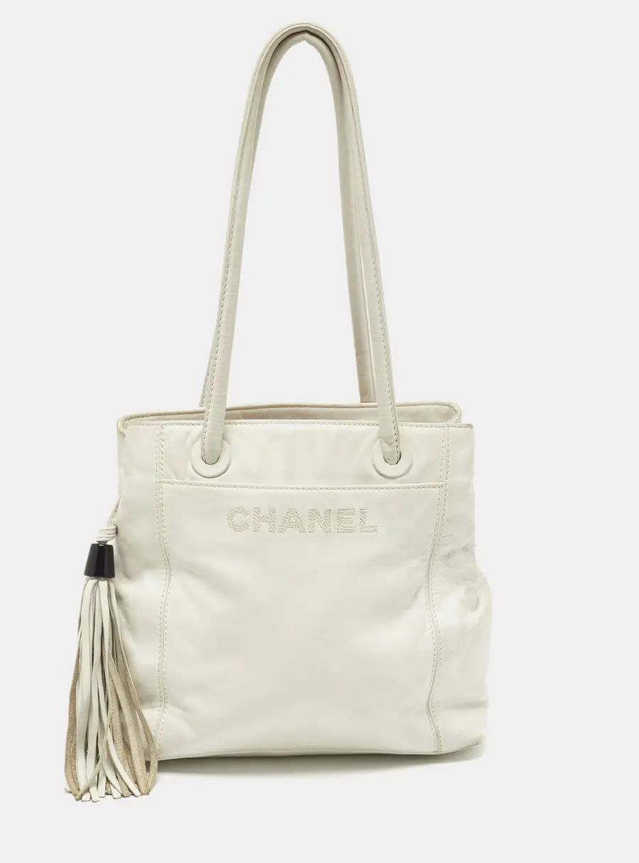 Chanel White Leather Vintage CC Tassel Bag