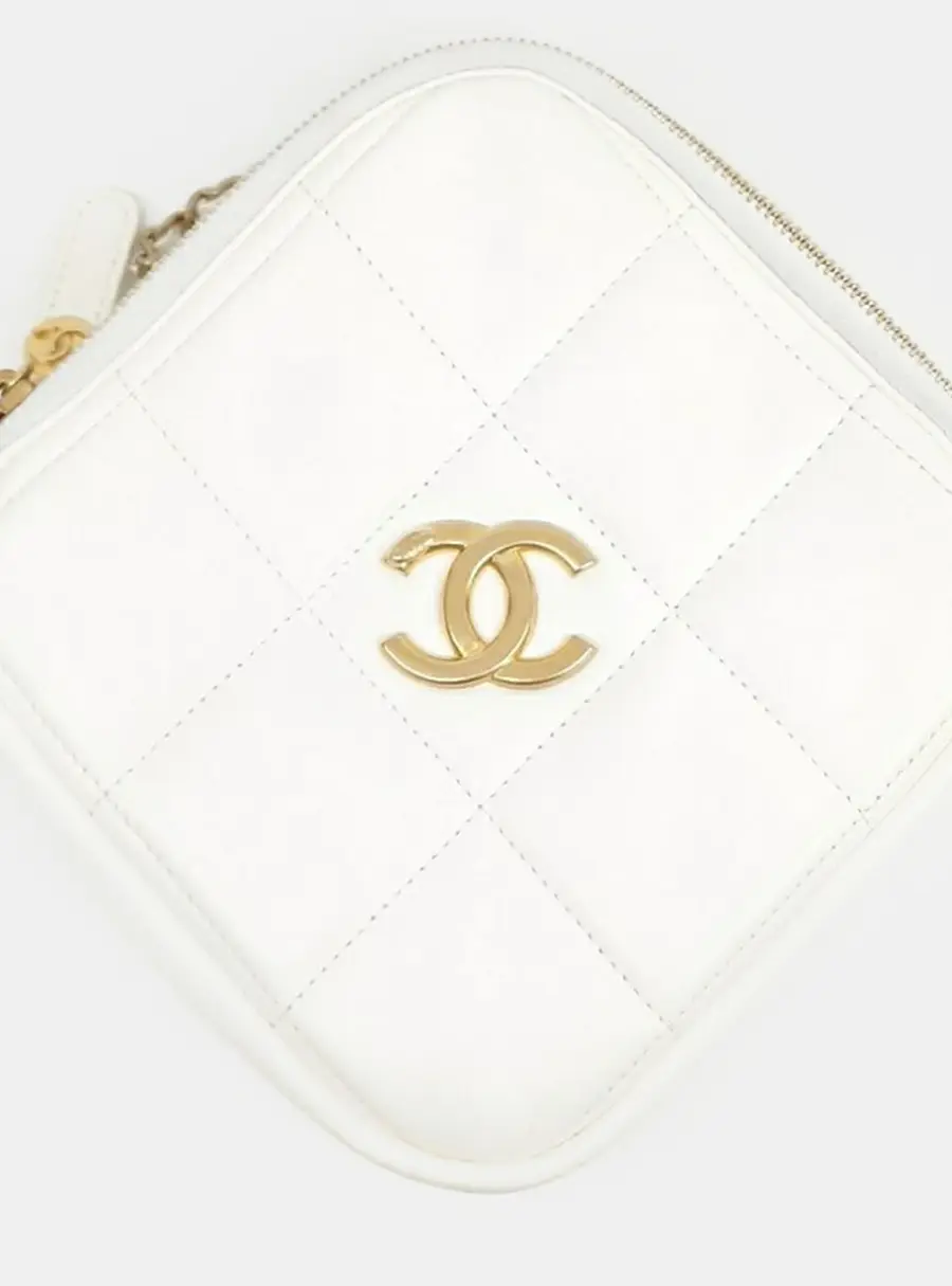 Chanel Diamond Quilted White Lambskin Leather Shoulder Bag