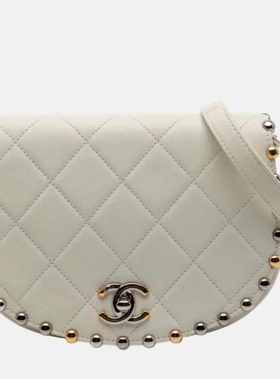 Chanel Matelasse Coco Mark Crossbody Chain Shoulder Bag In White Leather