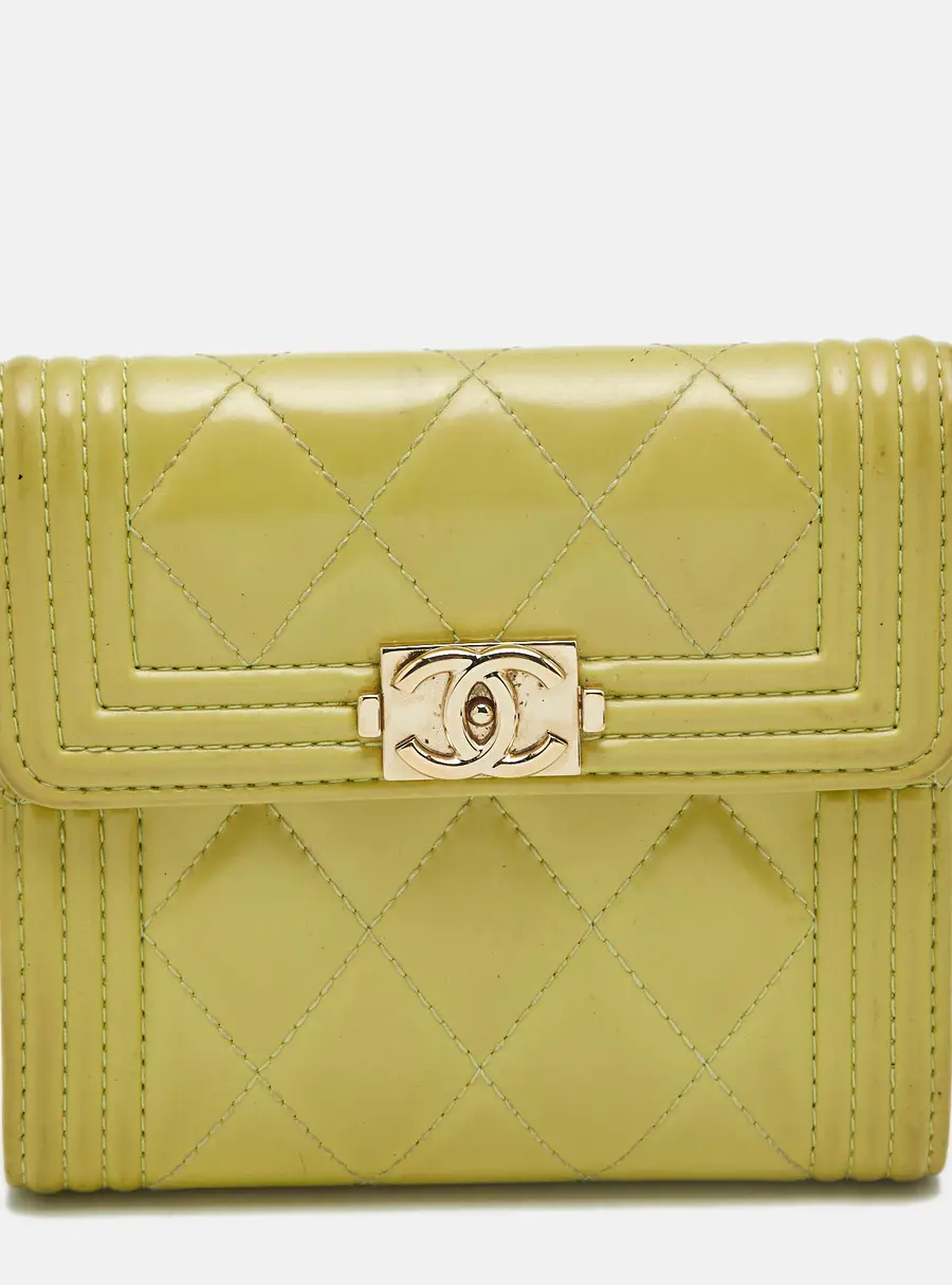 Chanel Boy Green Quilted Patent Leather Compact Wallet