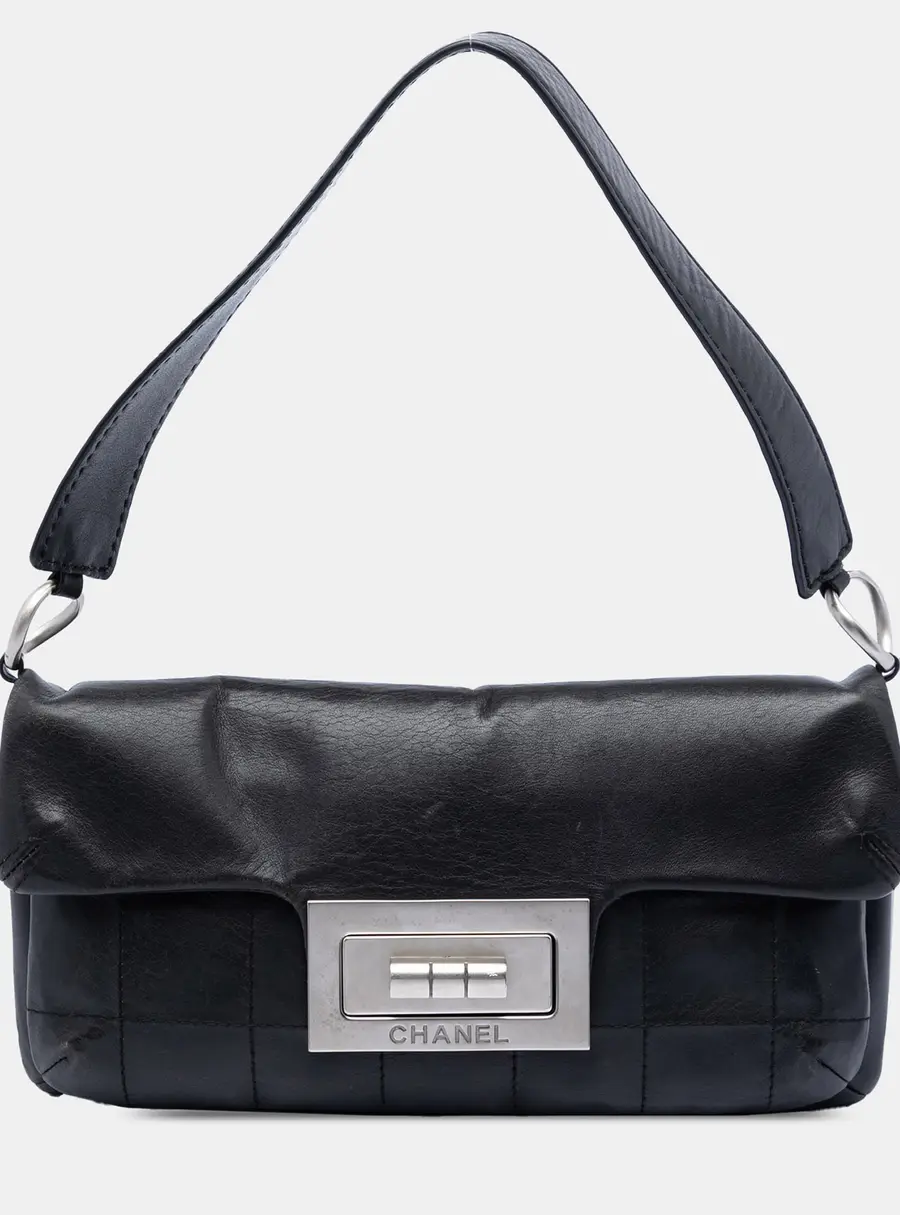 Chanel Chocolate Bar Reissue 2.55 Medium Black Calfskin Leather Flap Shoulder Bag