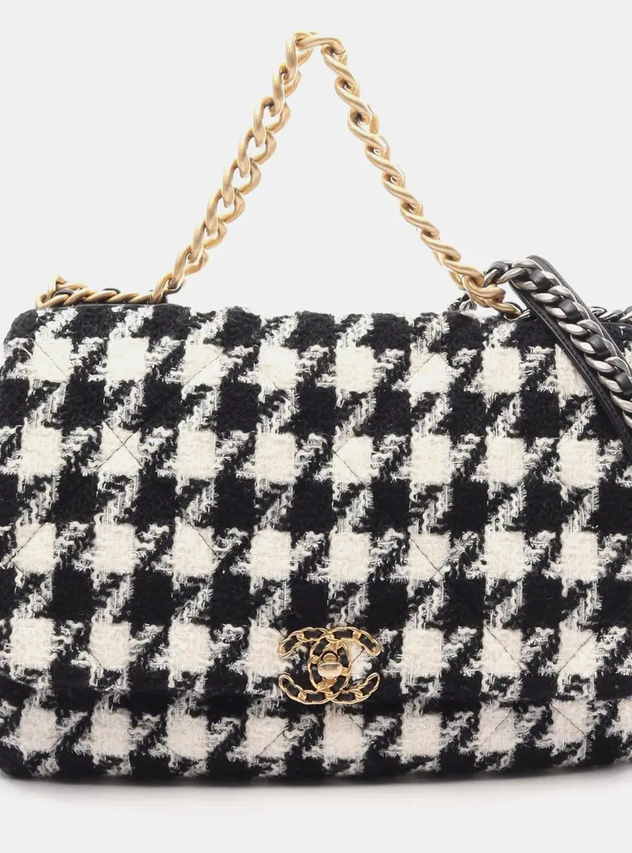 Chanel 19 Maxi Black White Houndstooth Tweed Mixed Hardware Shoulder Bag