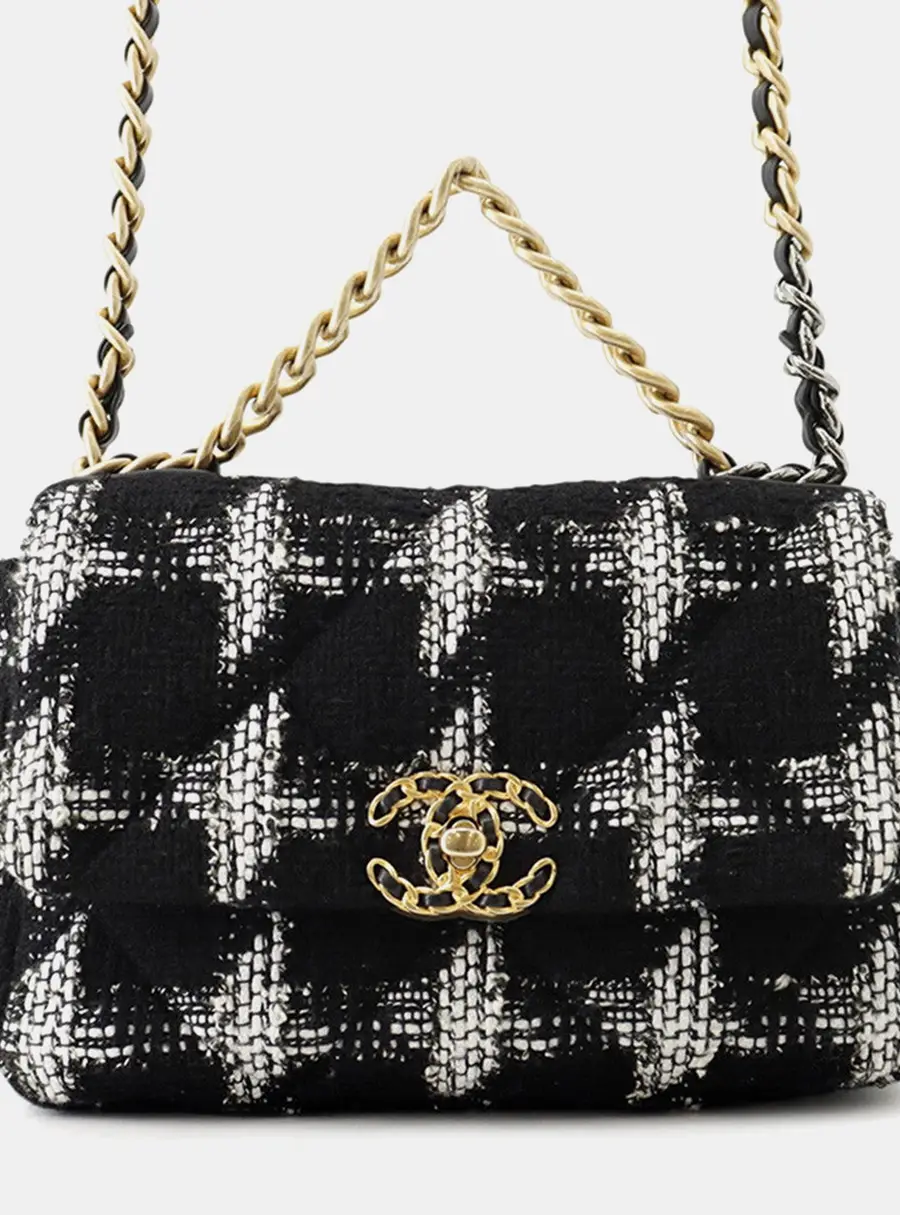 Chanel 19 Black/White Tweed Dizneuf Chain Shoulder Bag