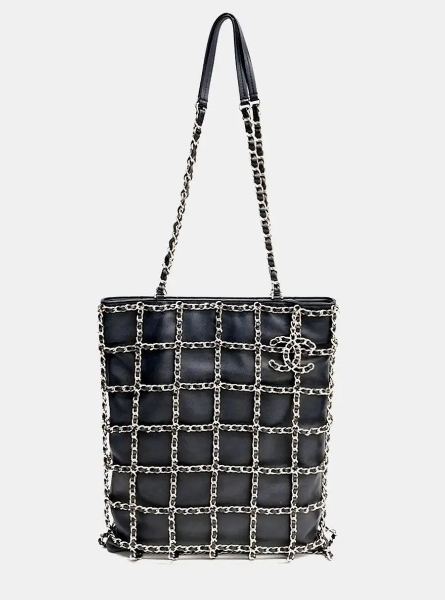 Chanel Black Leather Chain-decorated Shoulder bag