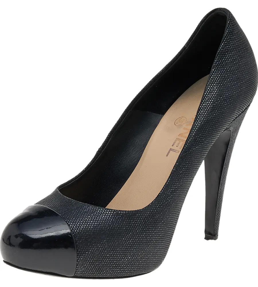 Chanel Black Textured Leather CC Cap Toe Pumps Size 38.5