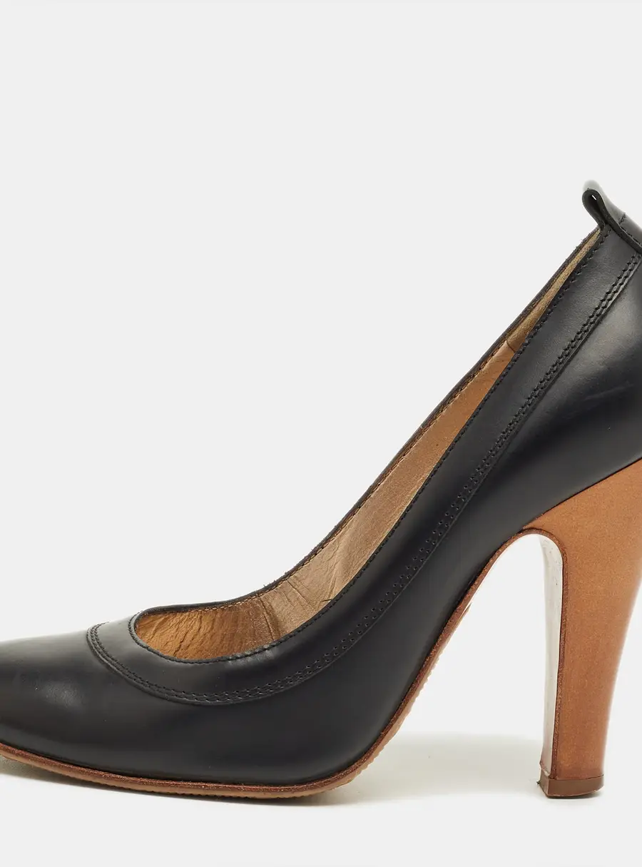 Chanel Black Leather Round Toe Pumps Size 37.5