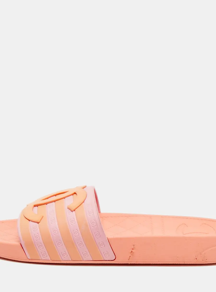Chanel CC Logo Size 40 Orange Rubber Flat Slides