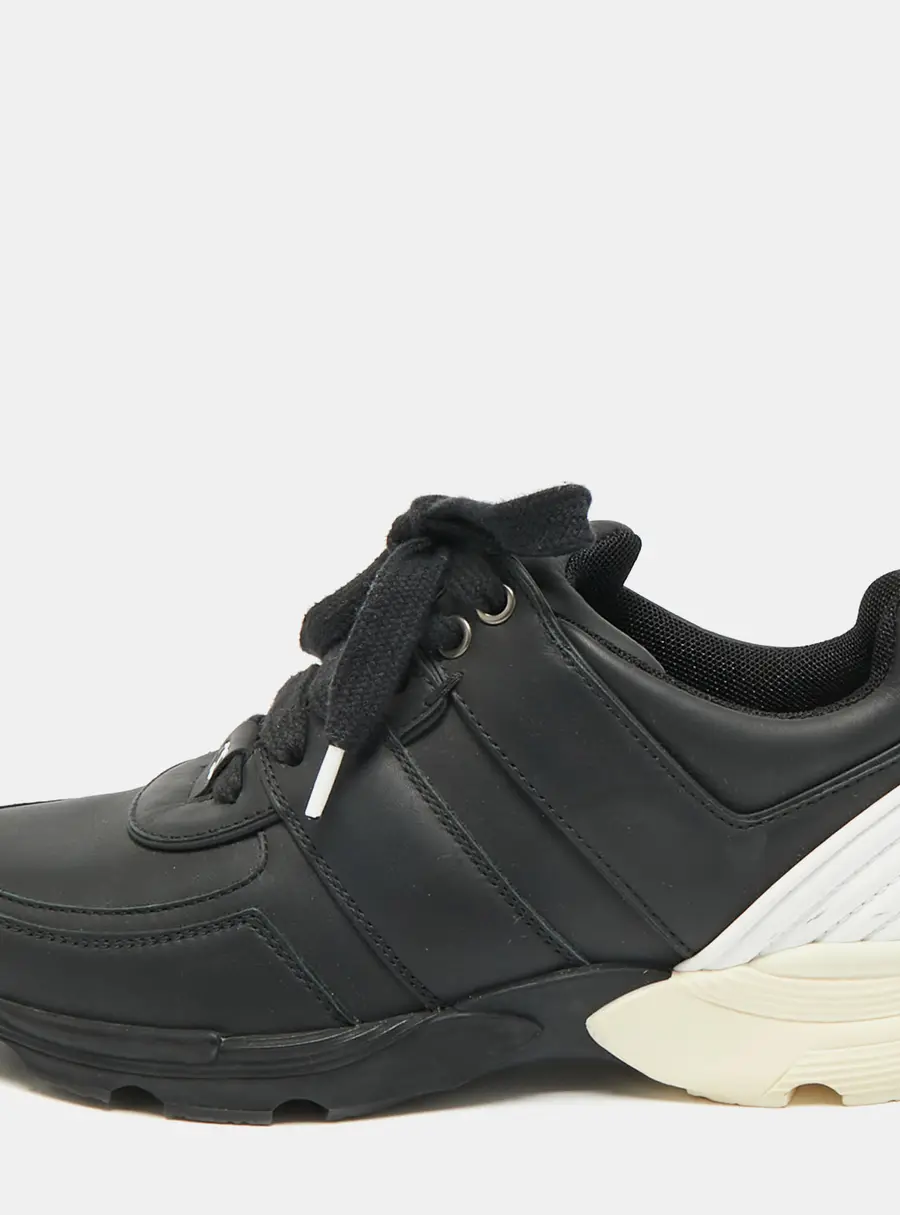 Chanel CC Size 35 Black/White Leather Logo Lace Up Sneakers