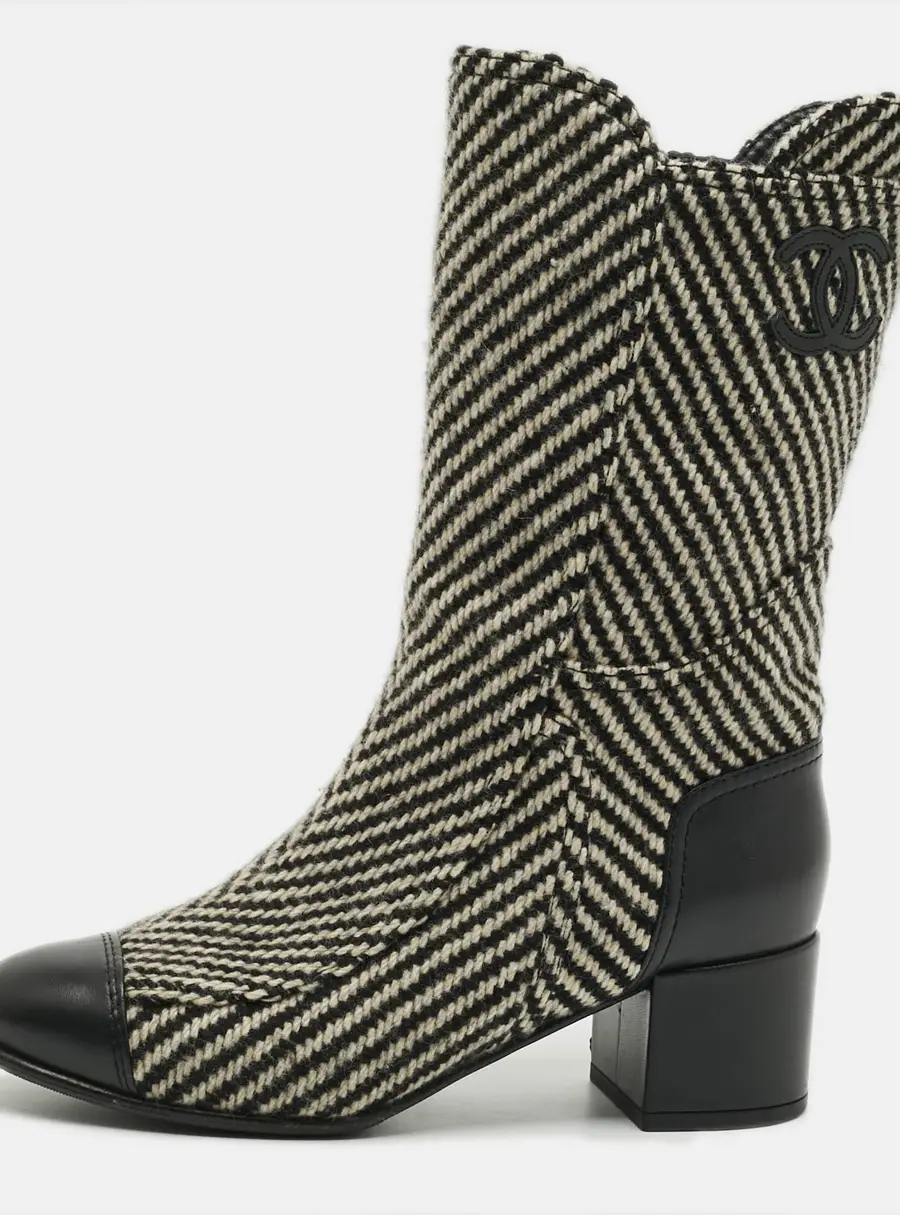 Chanel CC Size 39 Grey/Black Tweed and Leather Mid Calf Boots