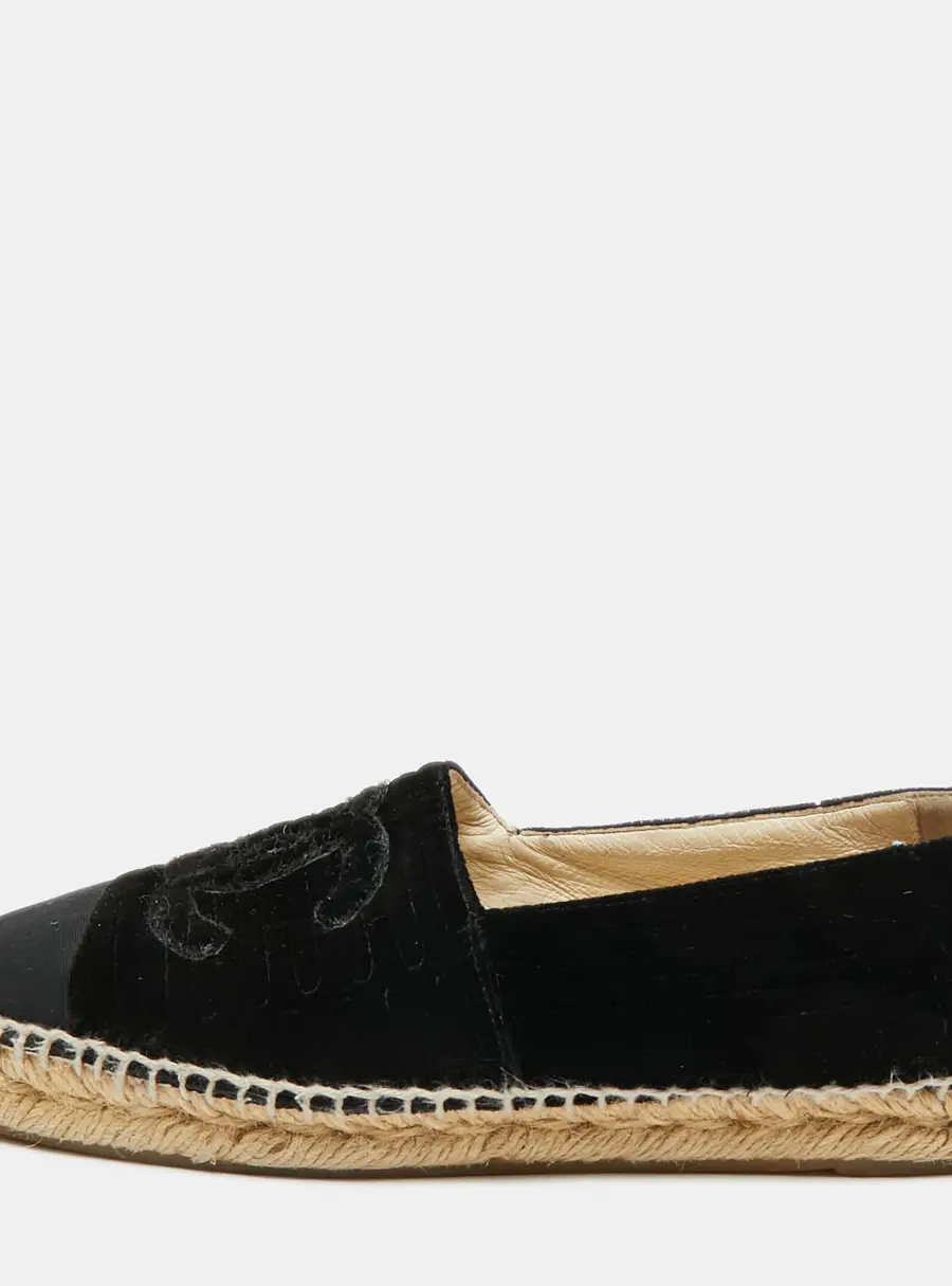 Chanel interlocking CC Size 38 Black Canvas and Velvet Cap Toe Espadrille Flat