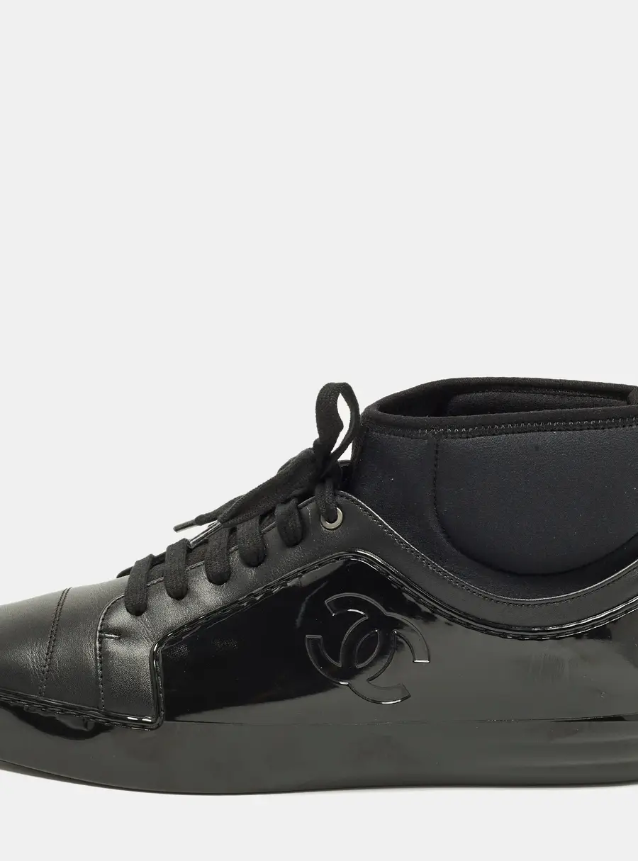 Chanel Size 41 Black Rubber And Leather CC Mid Top Lace up Sneakers