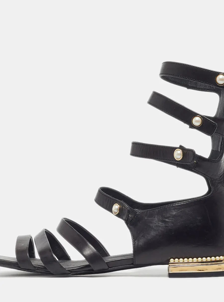 Chanel Size 36.5 Black Leather Interlocking CC Logo Gladiator Sandals