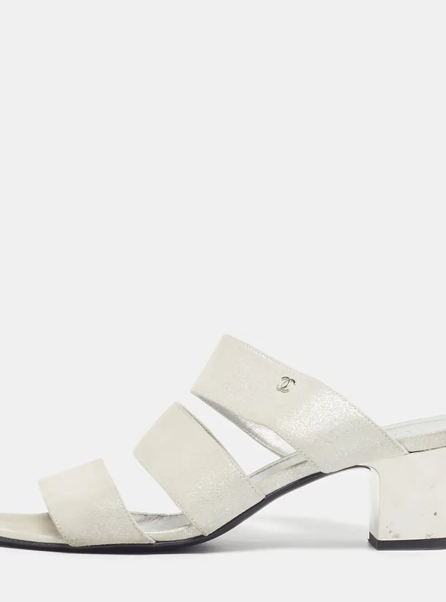 Chanel CC Size 40 Grey Slide Suede