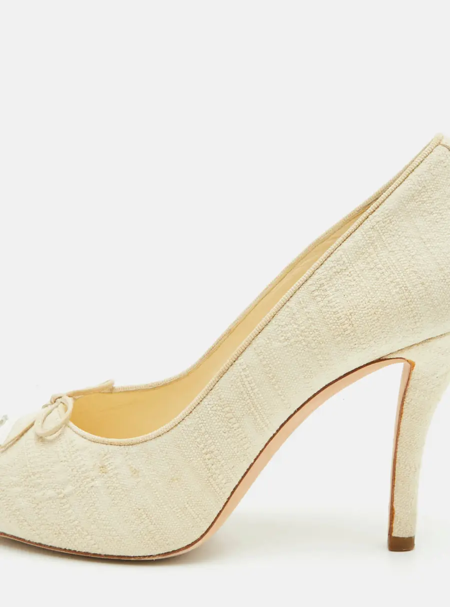 Chanel Size 38 Beige Canvas Cap Toe Pumps