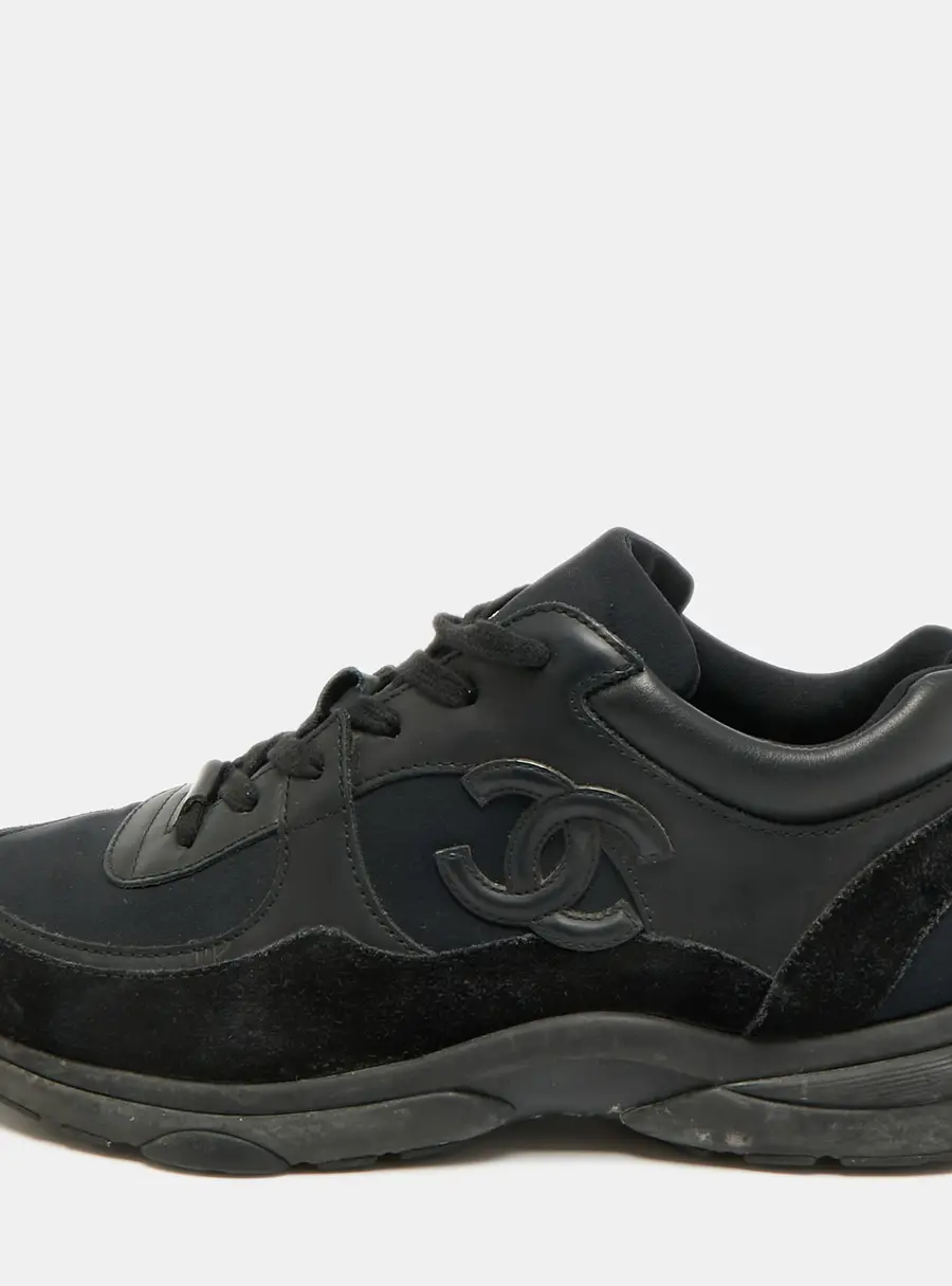 Chanel CC Size 39.5 Black Neoprene and Suede Low Top Sneakers