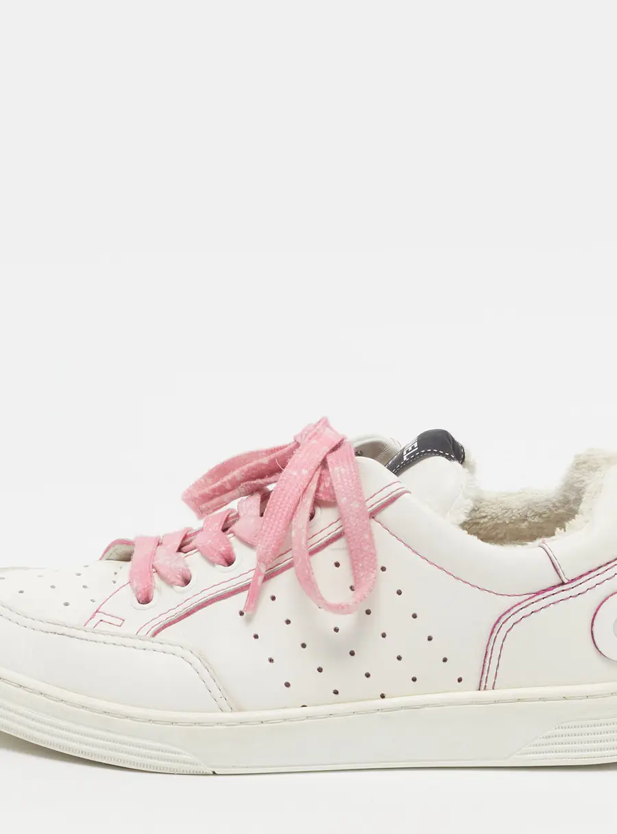 Chanel CC Size 38 White Leather Low Top Sneakers