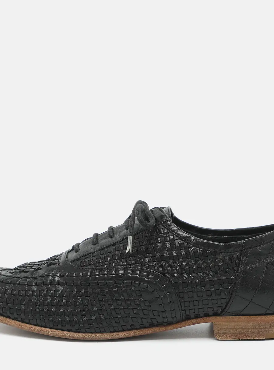 Chanel Size 35.5 Black Woven Leather Lace Up Oxfords
