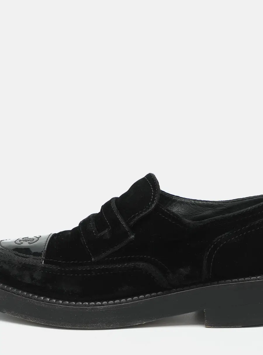 Chanel CC Size 38.5 Black Velvet and Patent Leather Slip on Loafers