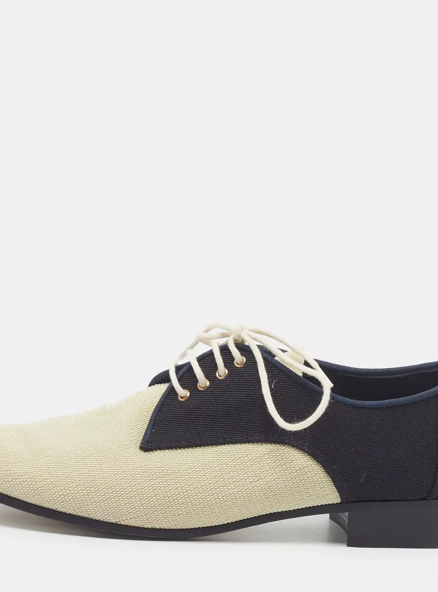 Chanel CC Size 38 Navy Blue/Cream Canvas Lace Up Derby