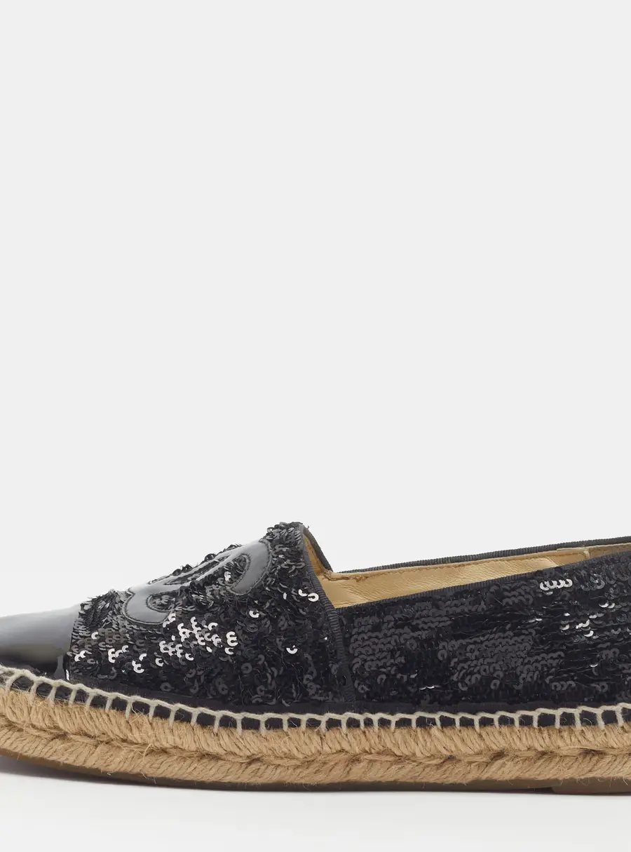 Chanel CC Size 39 Black Patent Leather and Sequins Cap Toe Espadrille Flats