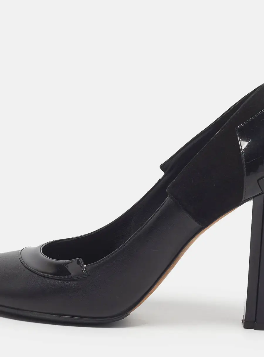 Chanel Size 39 Black Leather Block Heel Pumps