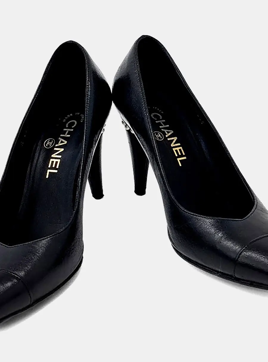 Chanel Black Leather Shoes EU 36