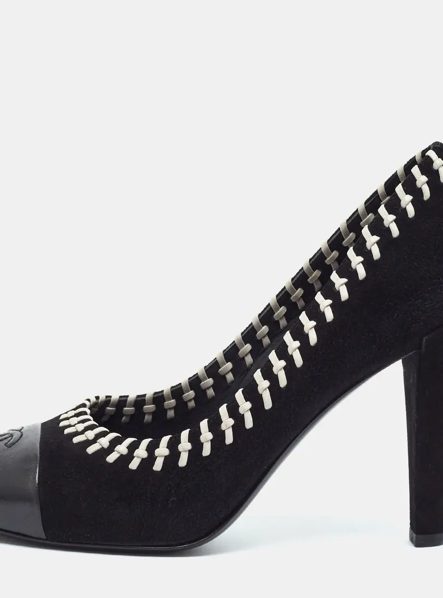 Chanel CC Size 38 Black/White Leather and Suede Coco Mark Cap Toe Pumps