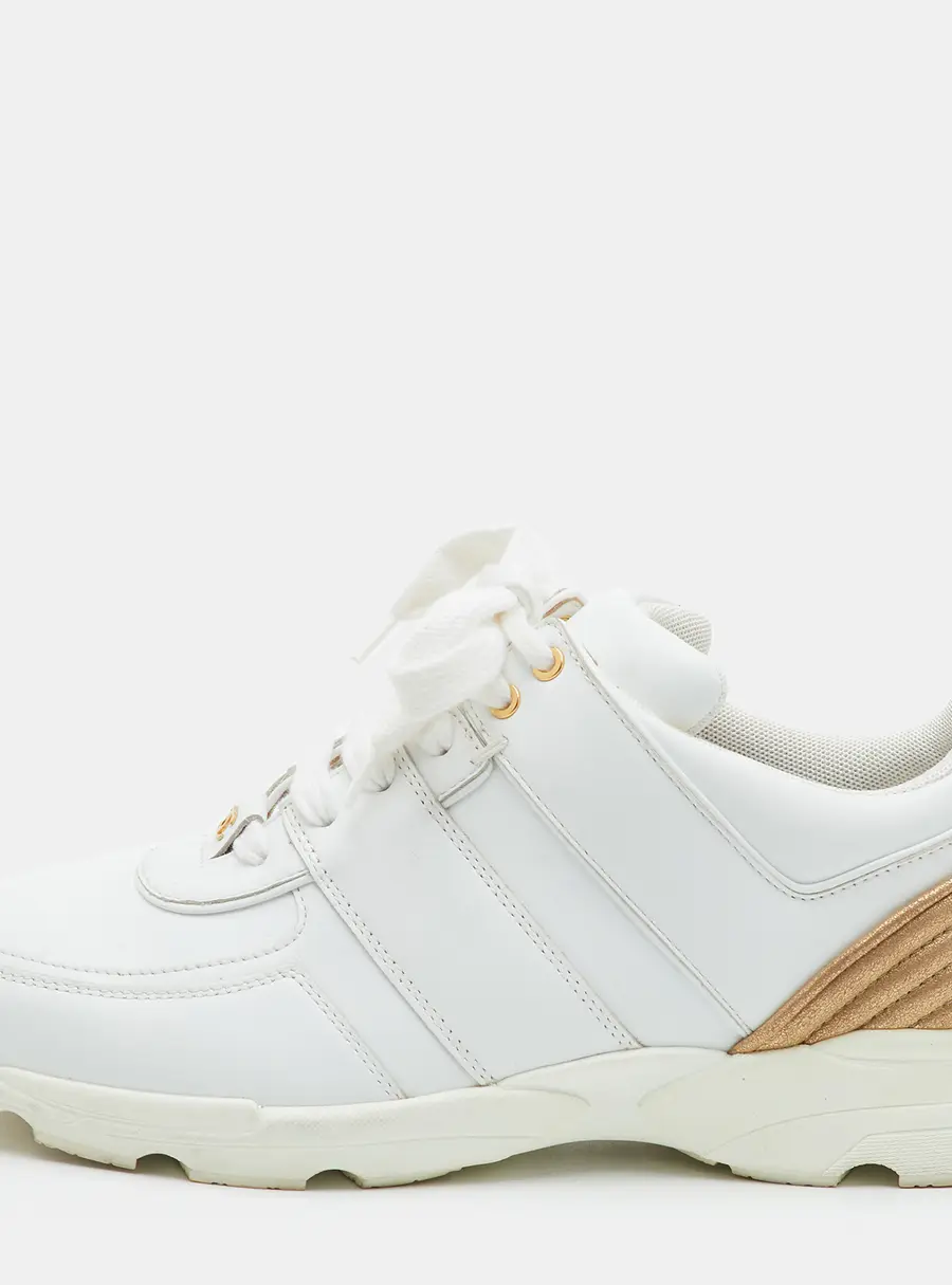 Chanel Size 41.5 White/Gold Leather Low Top Sneakers