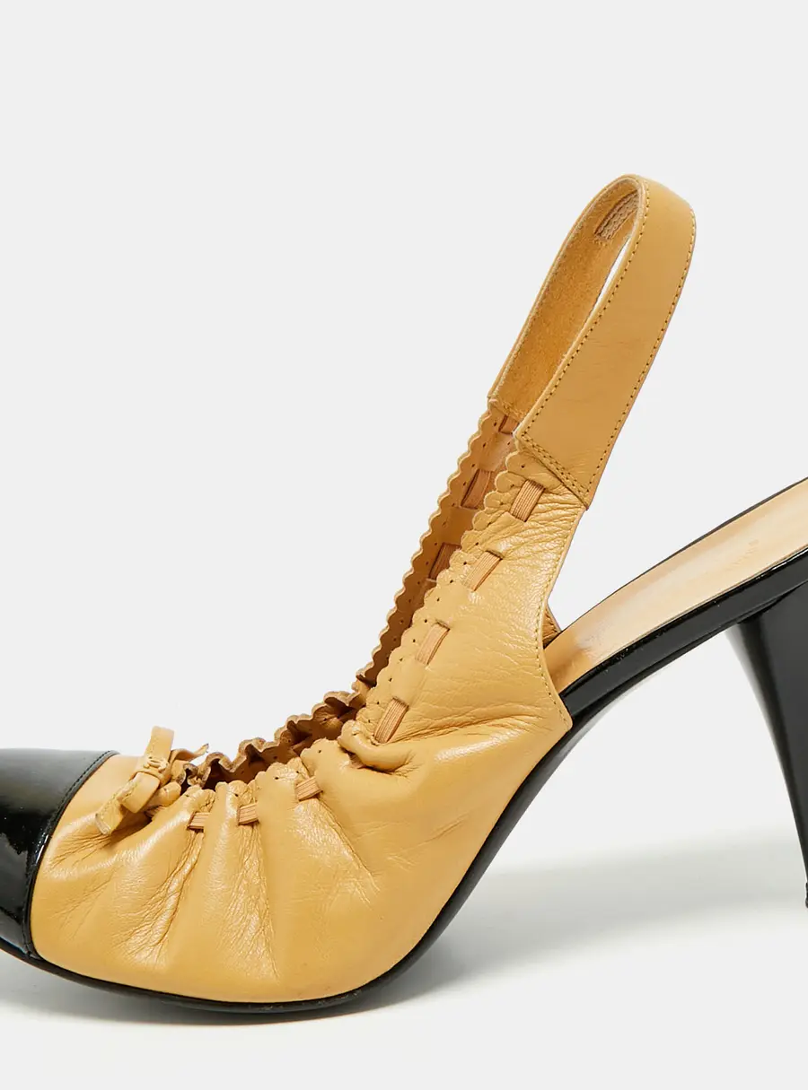 Chanel Gathered Size 41.5 Beige/Black Leather and Patent Bow Cap Toe Slingback Pumps