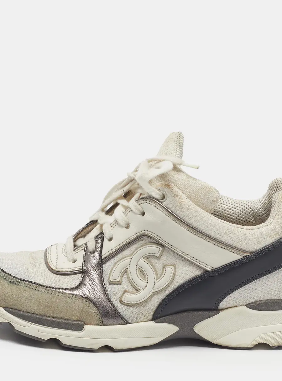 Chanel CC Interlocking Logo Size 37 Tricolor Canvas and Suede Low Top Sneakers