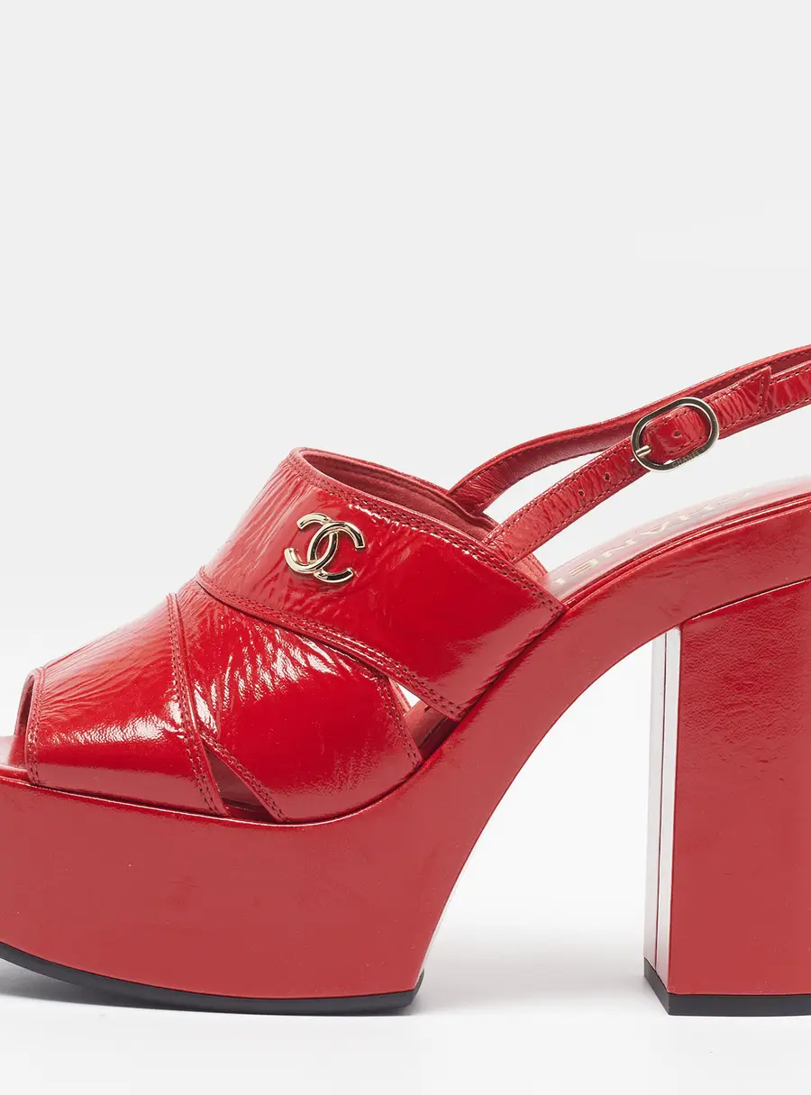 Chanel CC Size 40 Red Leather Platform Block Heel Sandals