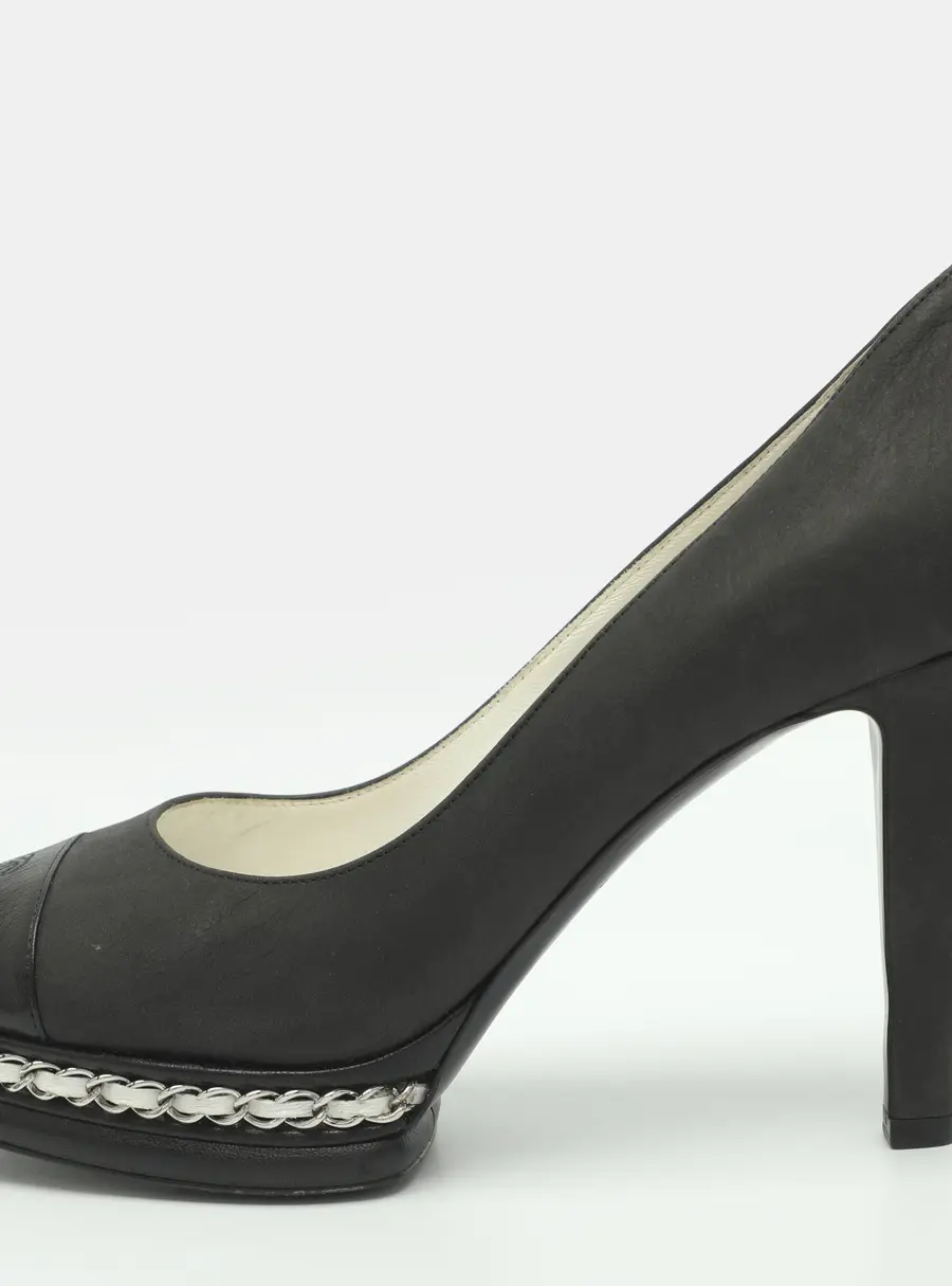 Chanel CC Size 38.5 Black Leather and Nubuck Leather Chain Platform Pumps
