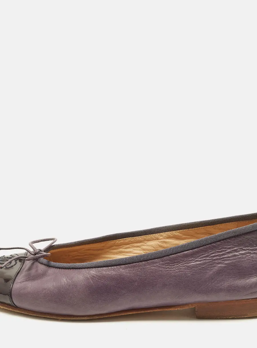 Chanel CC Size 37 Two Tone Leather and Patent Bow Cap Toe Ballet Flats