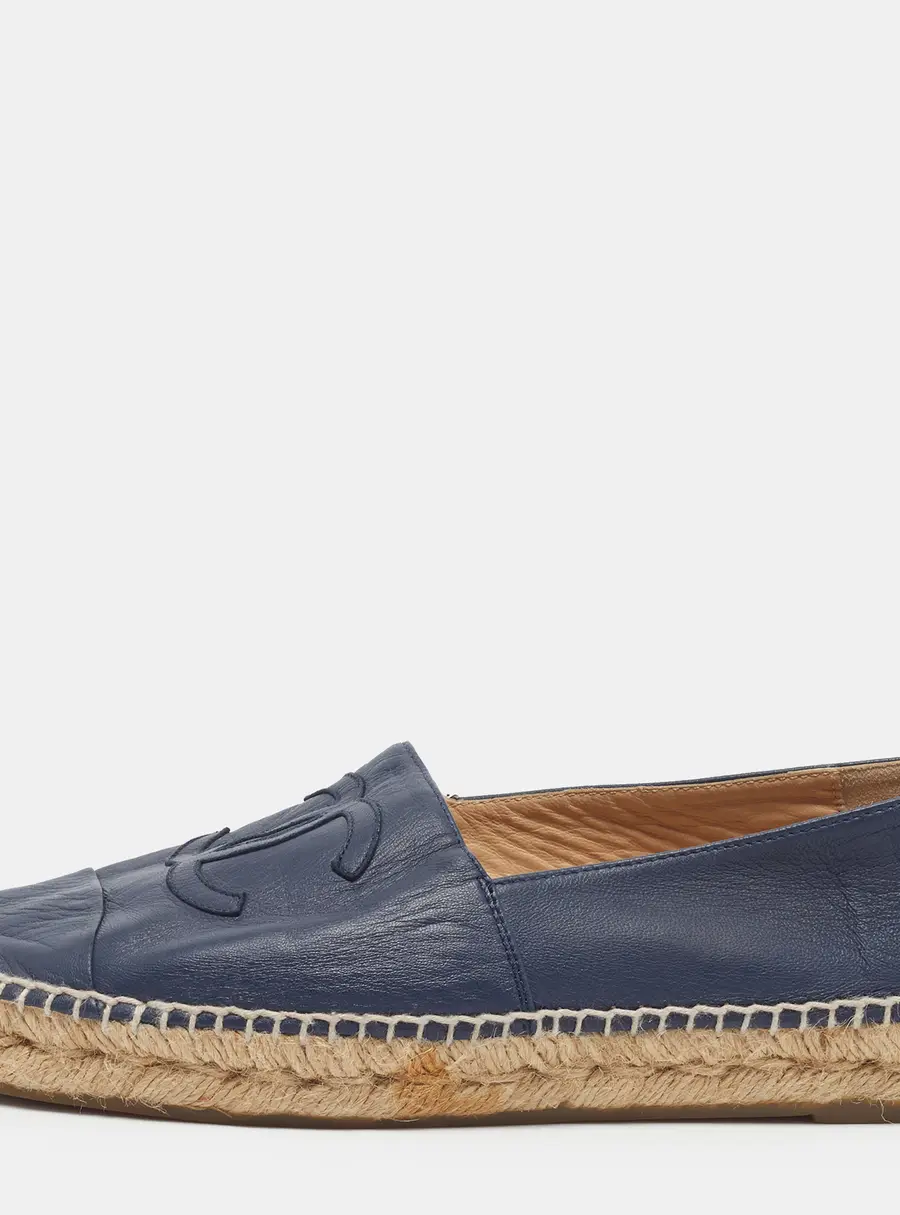Chanel CC Size 39 Blue Leather Cap Toe Slip On Espadrille Flats