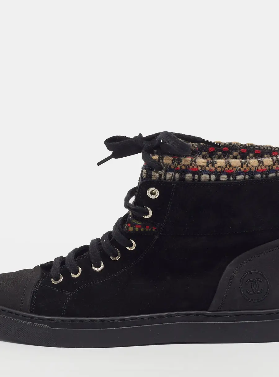 Chanel Size 40 Black Nubuck Leather and Suede High Top Sneakers