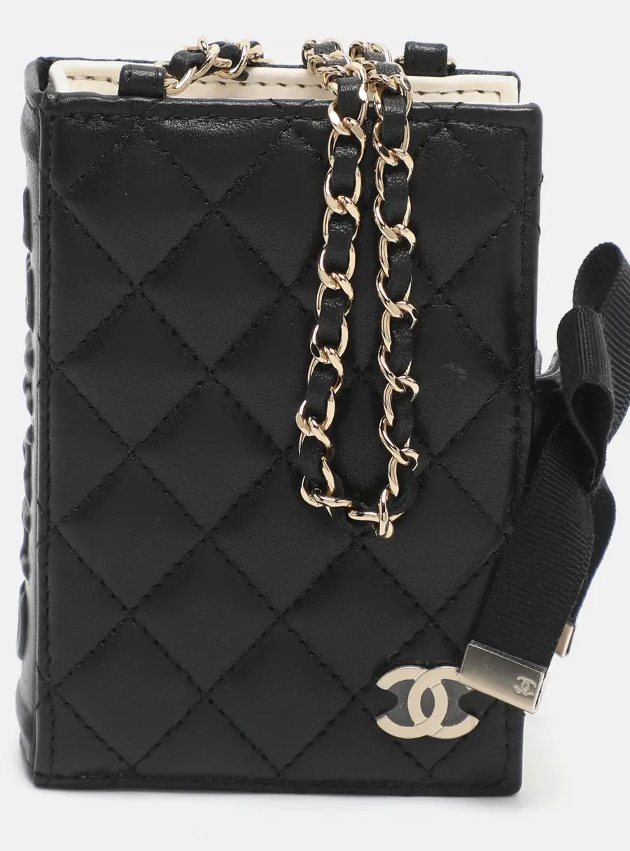 Chanel Paris-Le19m Black Quilted Leather Card Case